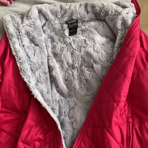 Pink north face winter coat - Picture 2 of 4
